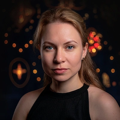 Мия Логинова